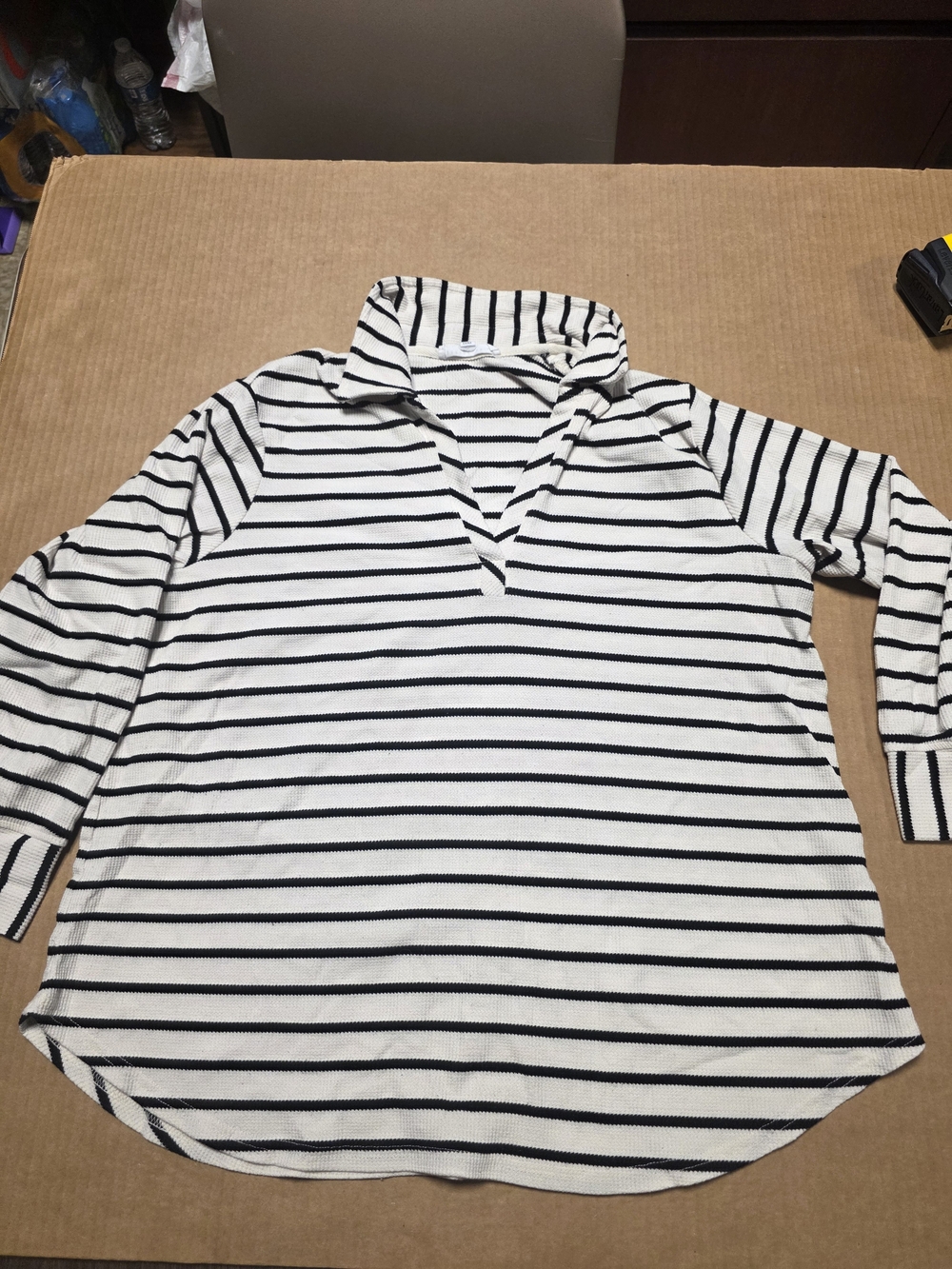 Jane+delancey Women 1X Plus Ivory Black Striped Ribbed V-Neck Henley Top Preowed